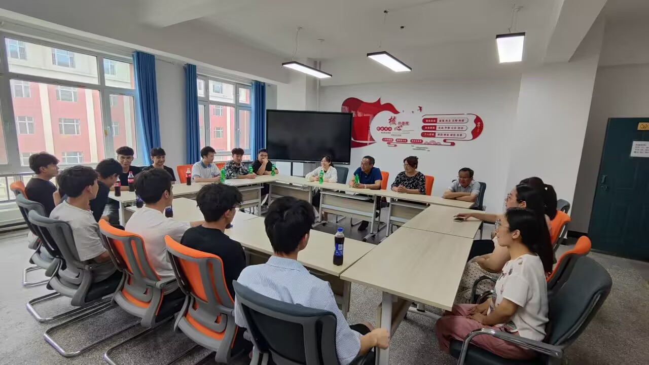 馓香传温情 关怀暖人心——学院党委书记史文革慰问古尔邦节留校学生