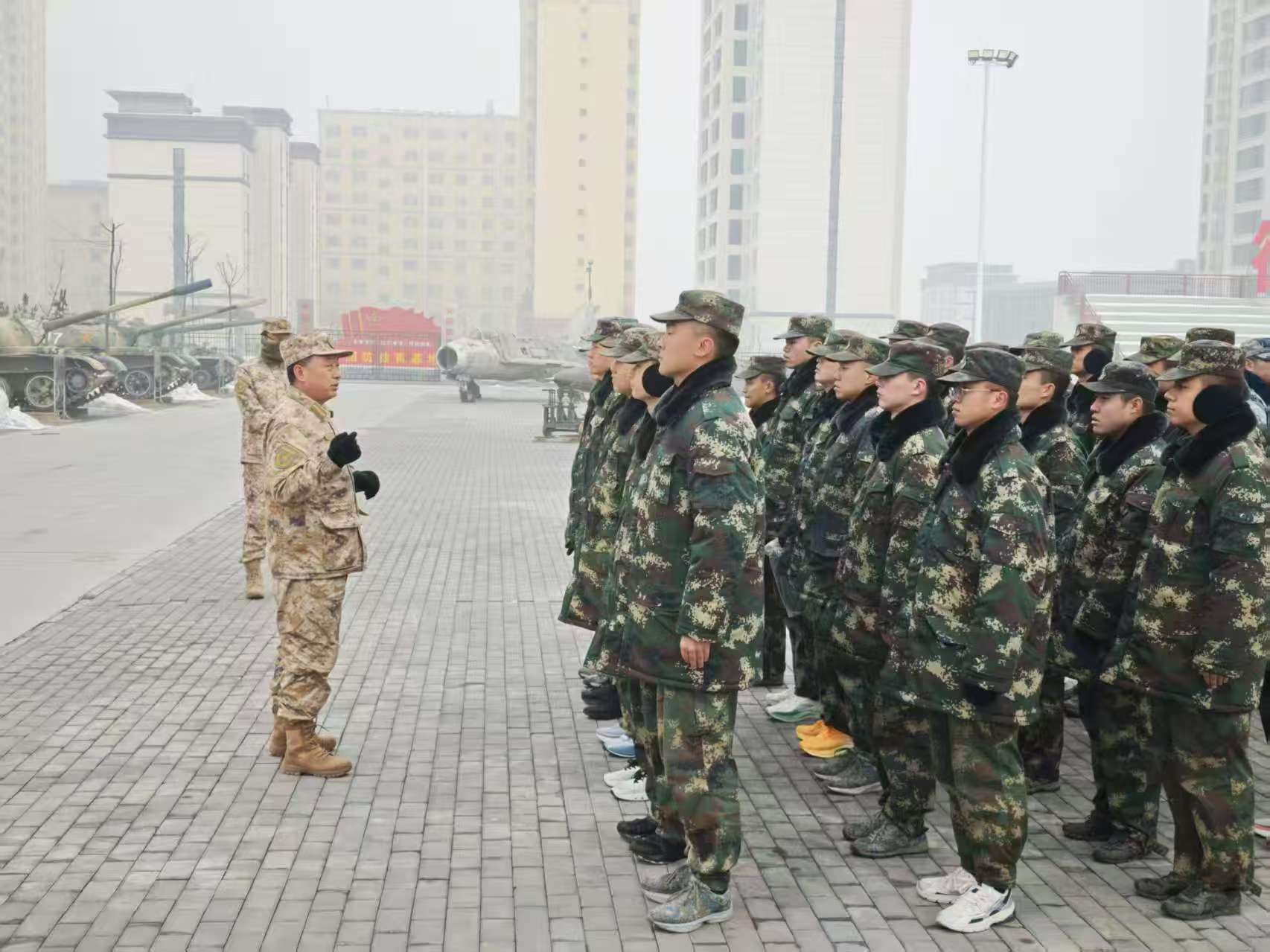 淬火成钢!2022级火箭军定向培养军士开展军事体能素质考核