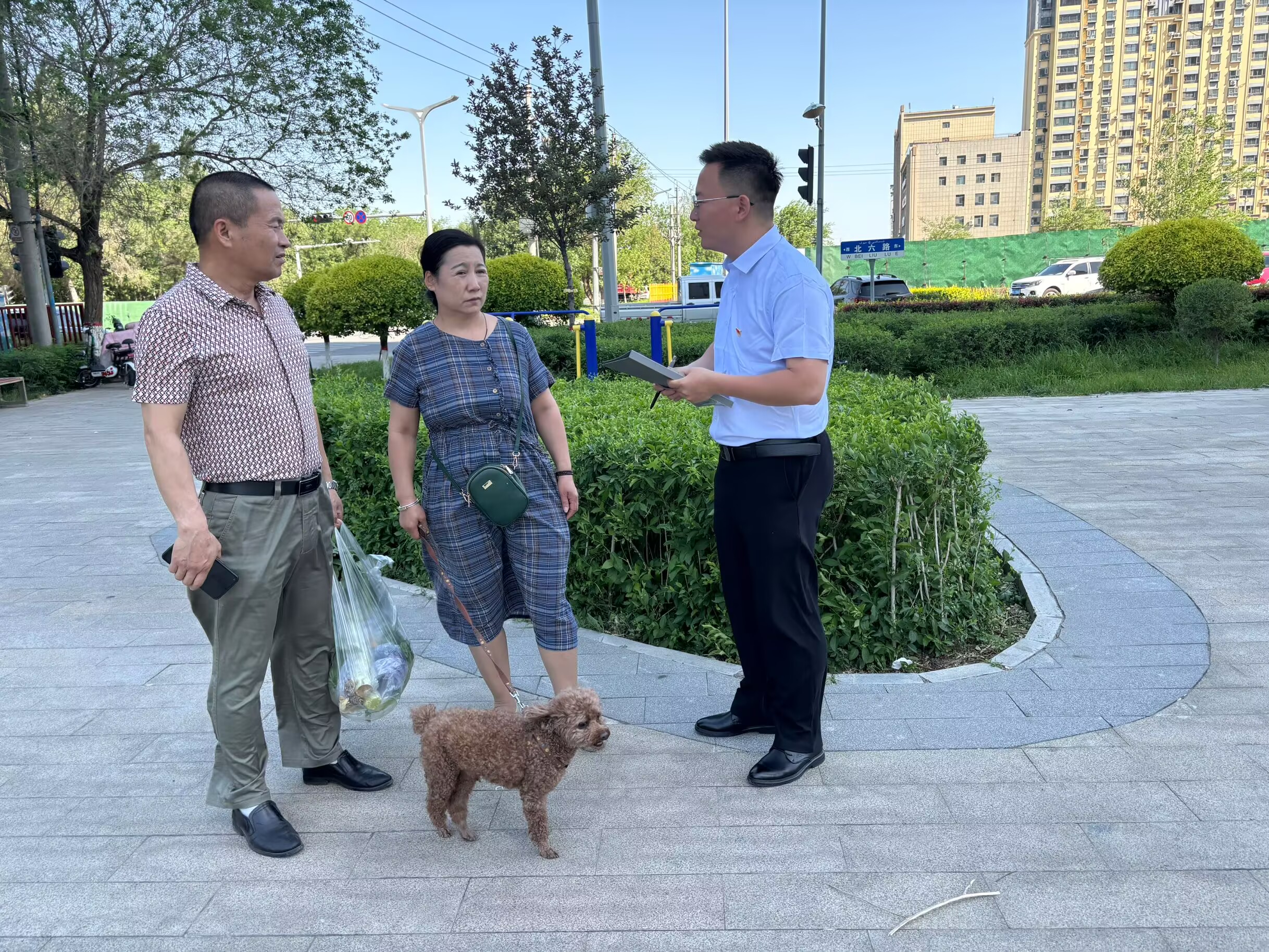 【2025职业教育活动周系列活动】职教春风暖社区 政策宣讲润民心——继续教育学院开展职业教育活动周实践​