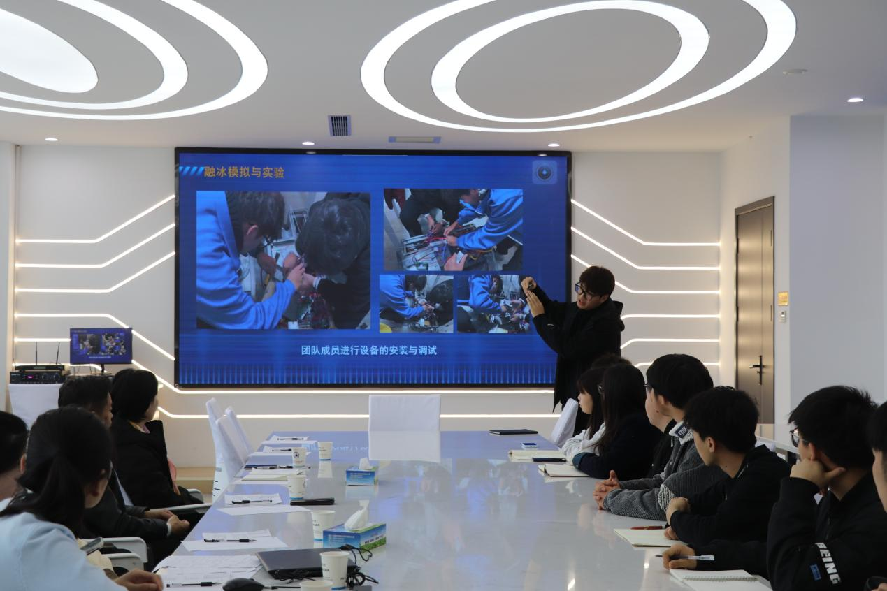 “创新项目展风采，专家指导促前行” ——创新创业学院开展双创项目论证活动