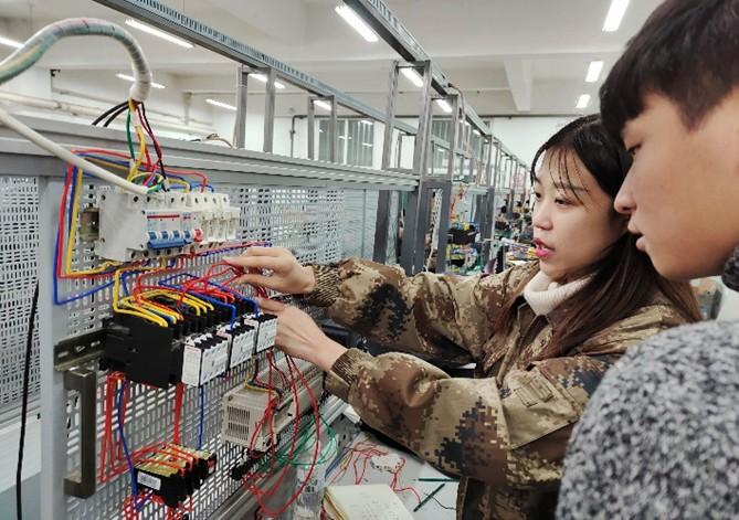 beat365唯一官方网站—机械电气工程分院 开展“兵团中等职业院校技能抽测”培训辅导和考核工作