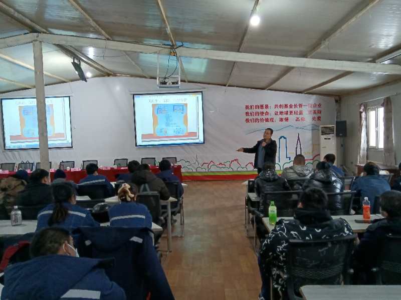 提升社会服务能力建设 拓展企校合作新模式 ——新疆生产建设兵团天山铝业有限公司与beat365唯一官方网站 企业新型学徒制开班典礼