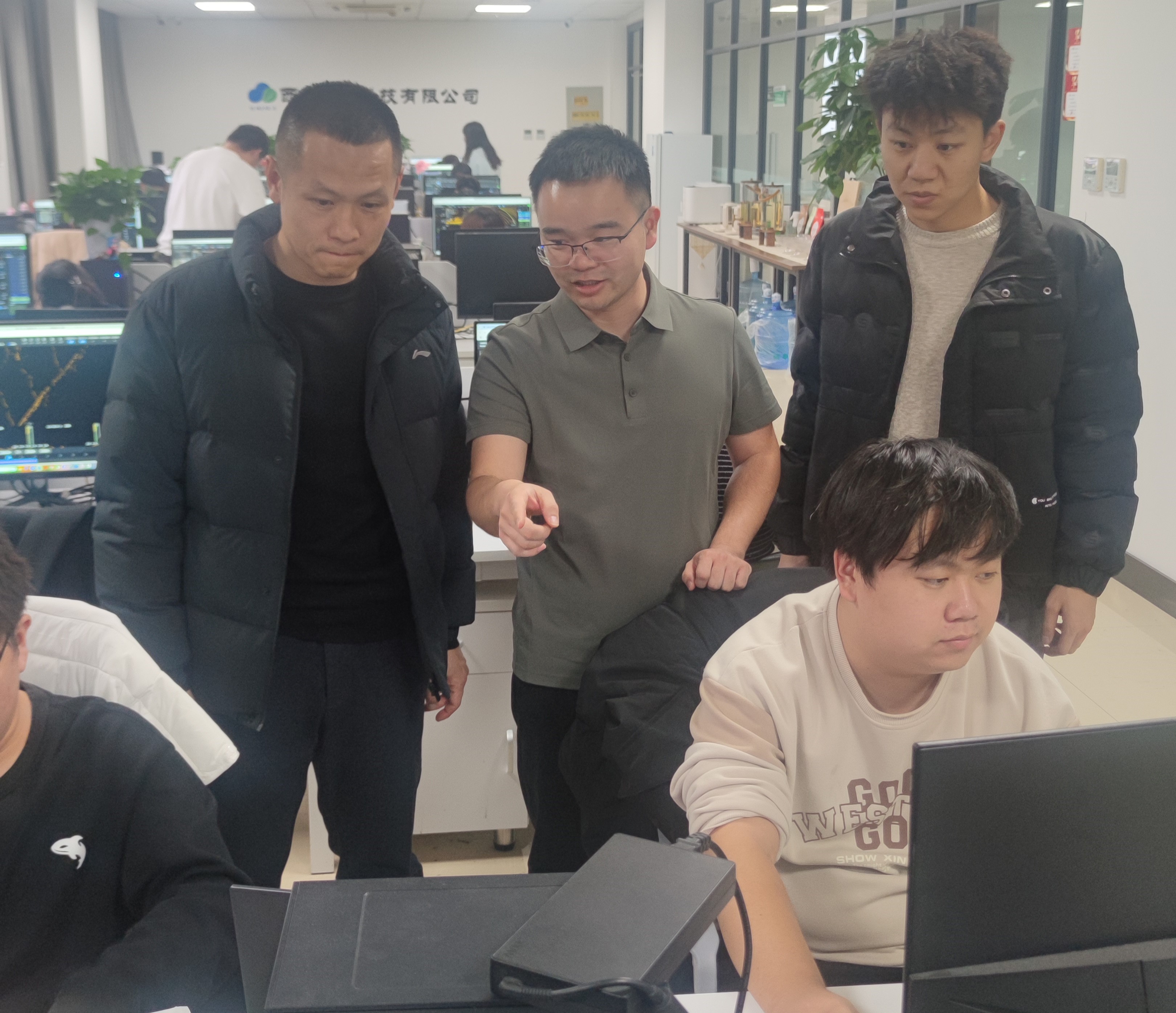 筑梦基地育英才 访企探行暖人心——信息与通信工程学院赴中智公司开展访企拓岗活动