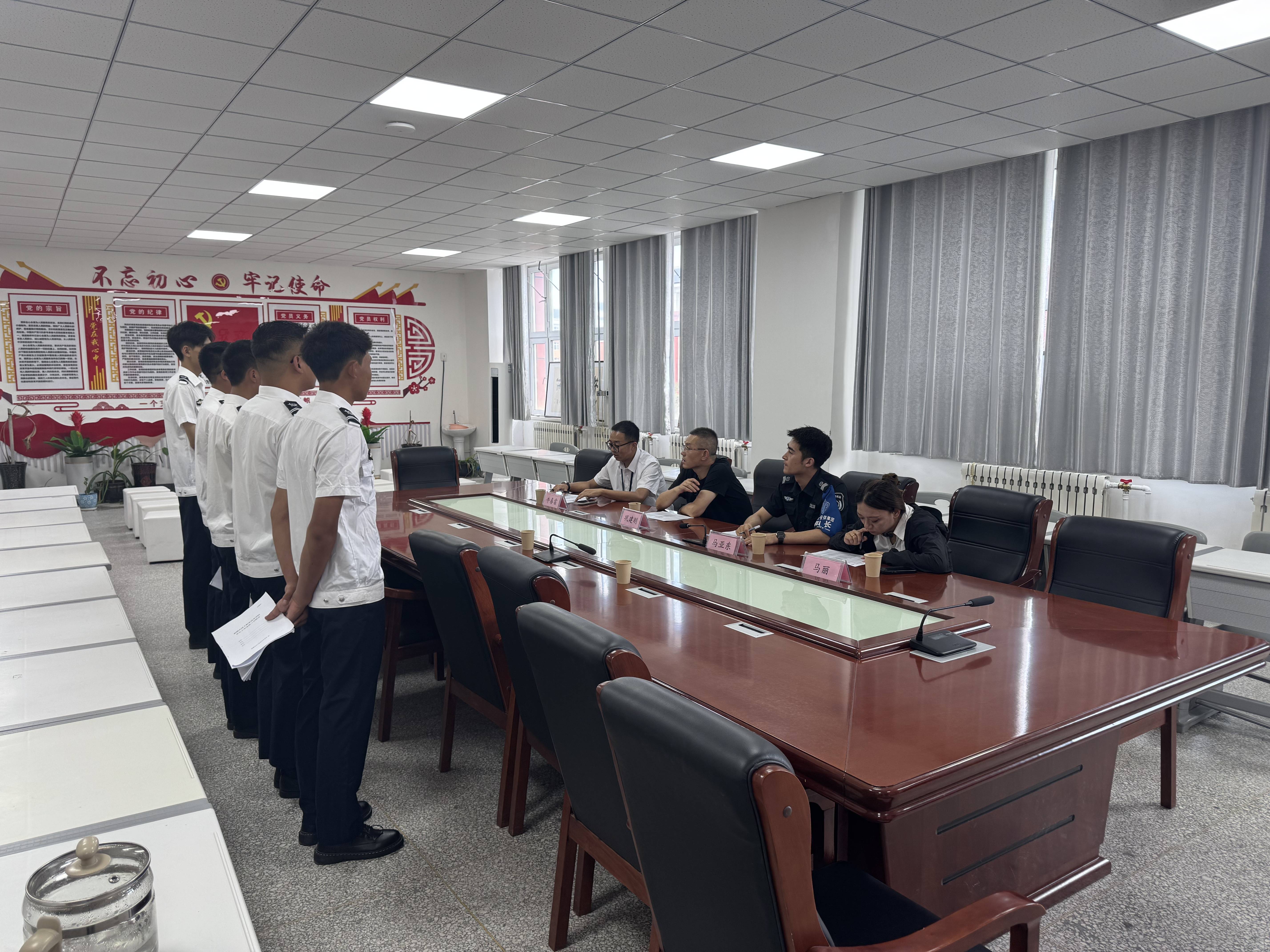 深化产教融合 锤炼专业技能——现代服务学院民航安全技术管理专业学子赴乌鲁木齐天山国际机场开启工学交替实践