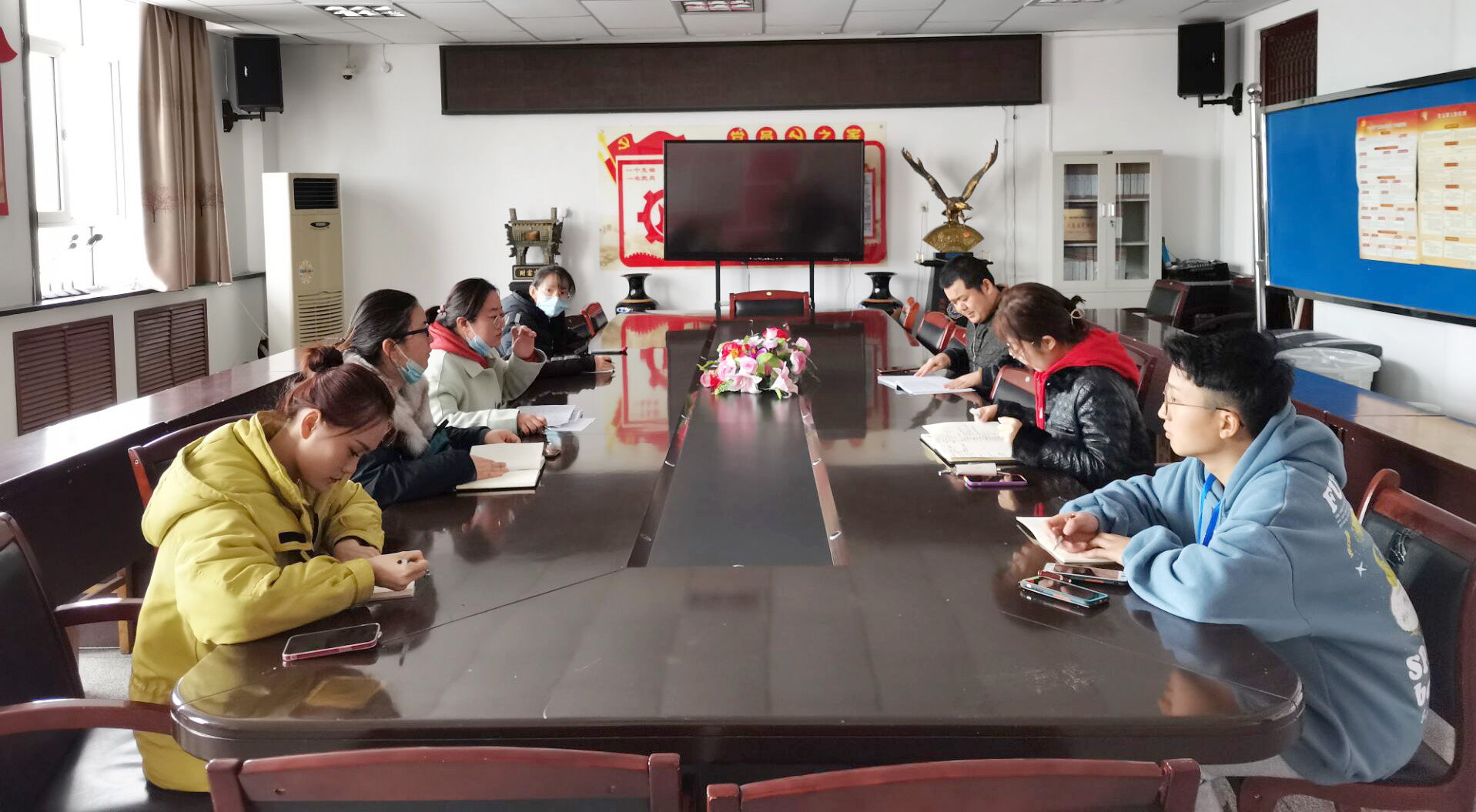 新老相接,共育英才——旅游与经济管理分院营销教研室召开“老带新,传帮带”研讨会