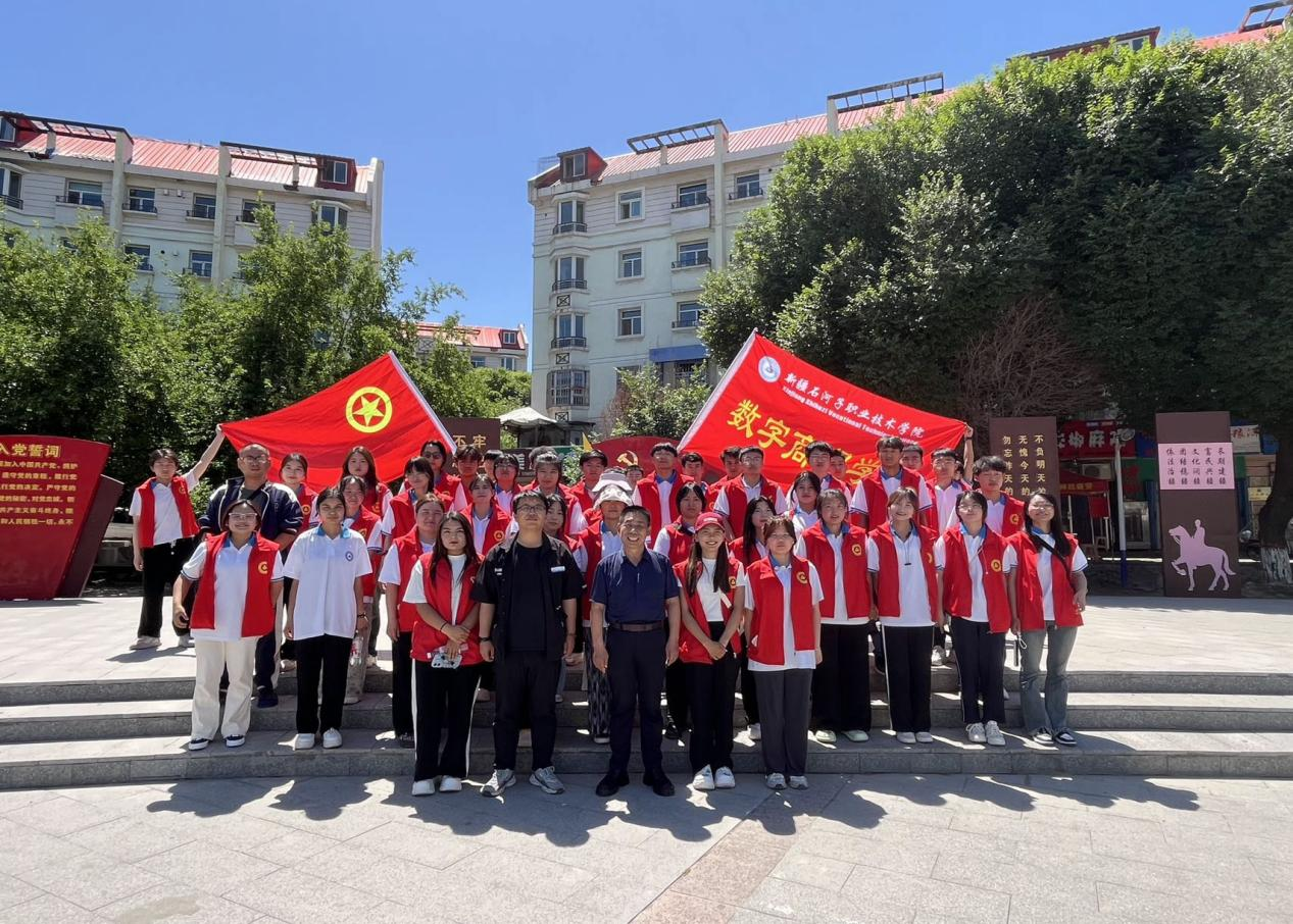 浓情端午暖人心——数字商贸学院组织开展端午节社区志愿服务活动