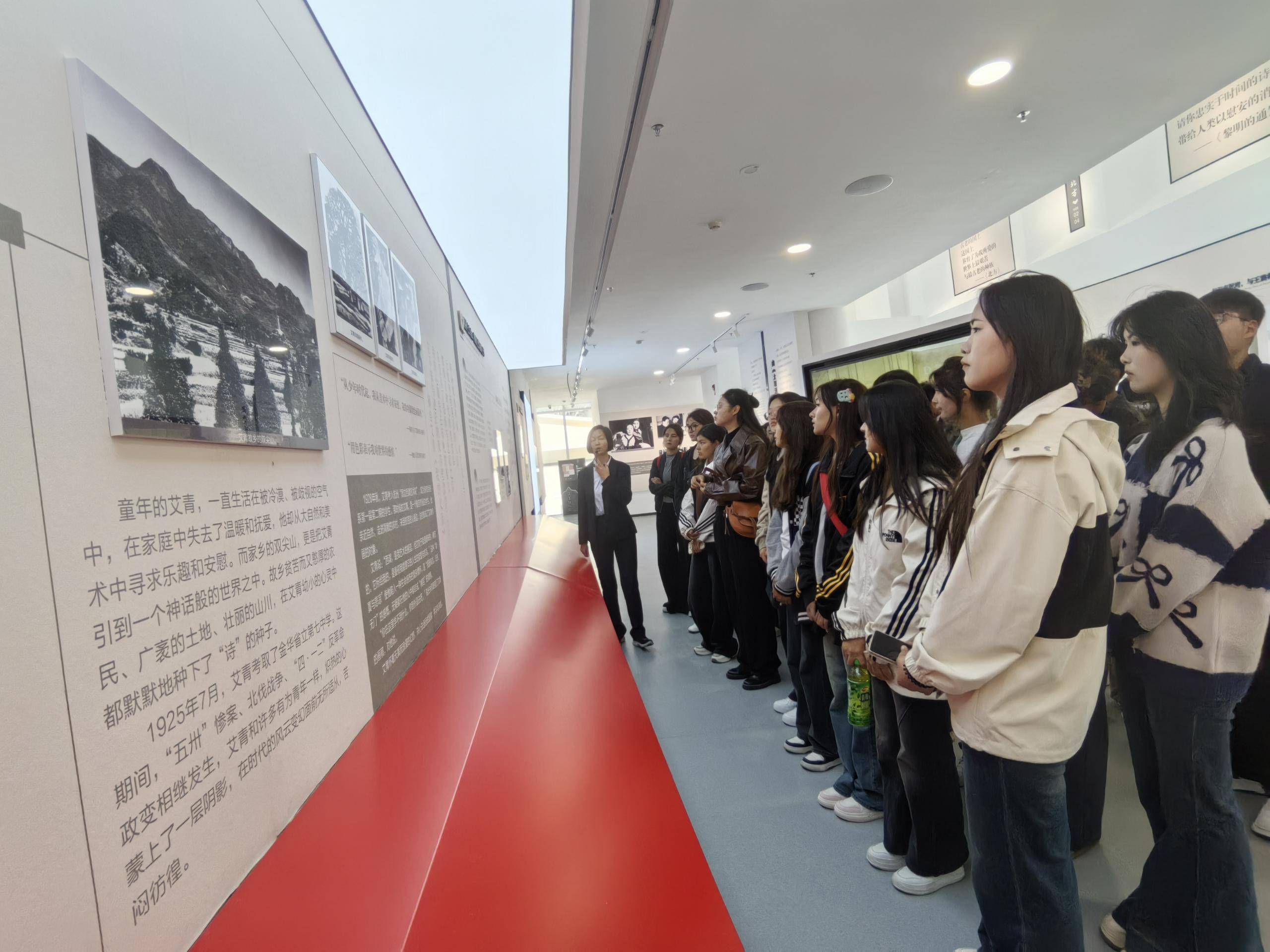 青春足迹遍寻城市魅力 深切感受军垦精神——数字商贸学院组织大一新生国庆假期畅游石河子