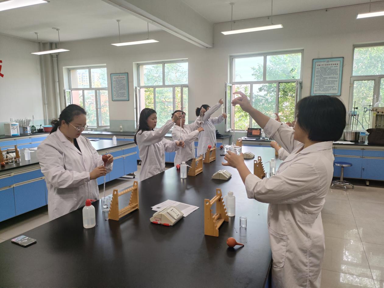 实践培训促教学 规范操作助提升——食品工程学院开展专业实践培训