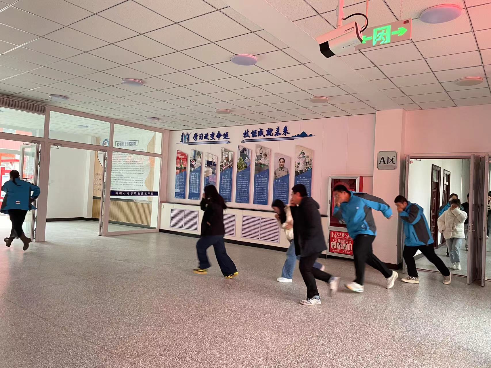 牢筑消防意识 守住安全底线——食品工程学院（化工与环境工程学院）开展消防疏散演练