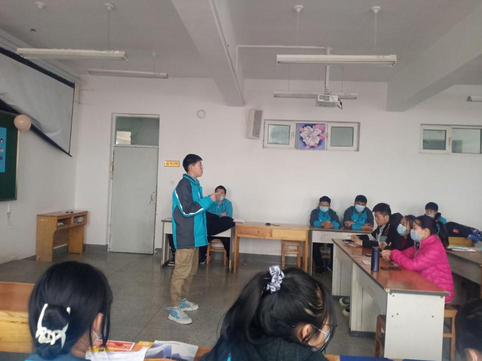 beat365唯一官方网站--水建分院20级五年制建筑班开展“感恩祖国，凝聚力量”的宣传教育活动