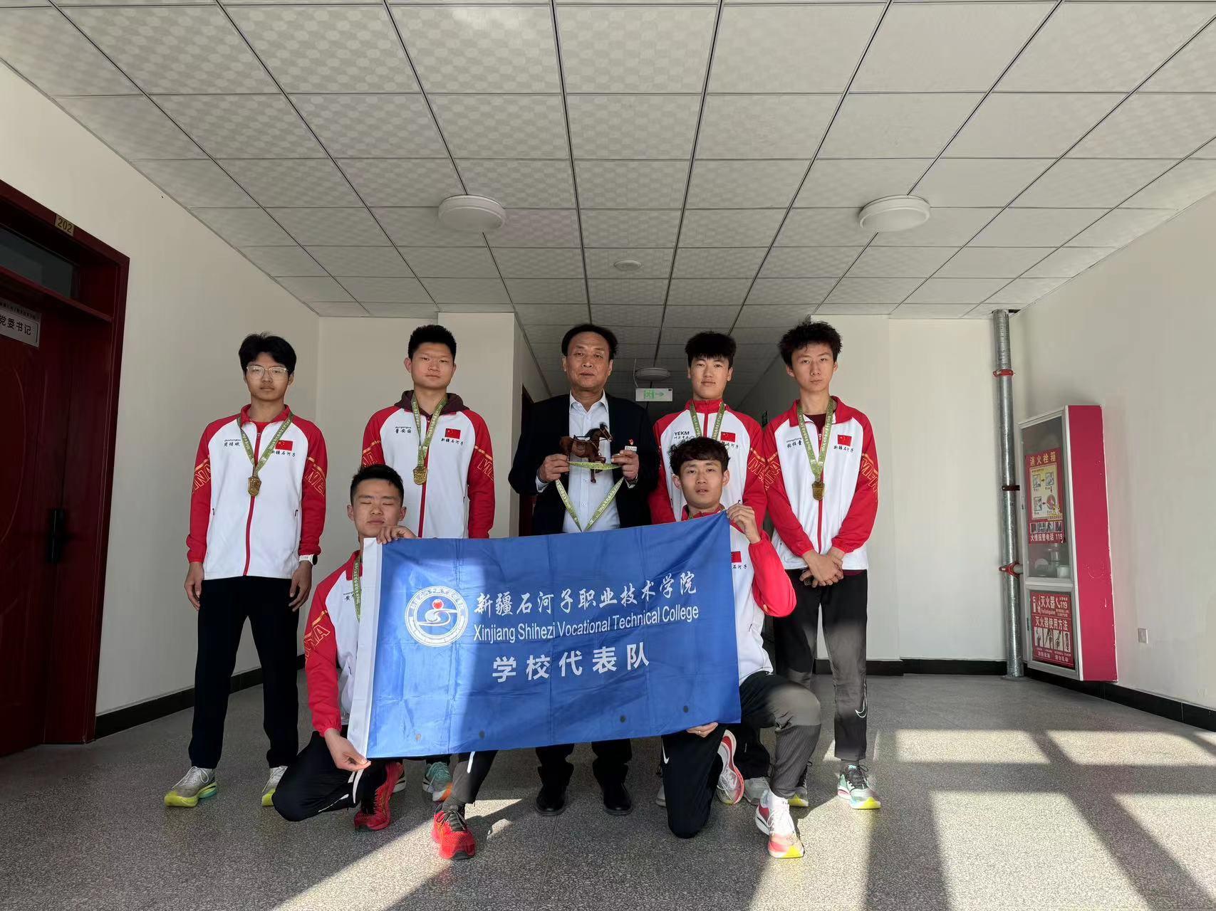 展坚毅意志 秀石职风采——水利建筑工程学院半程马拉松赛场表现优异