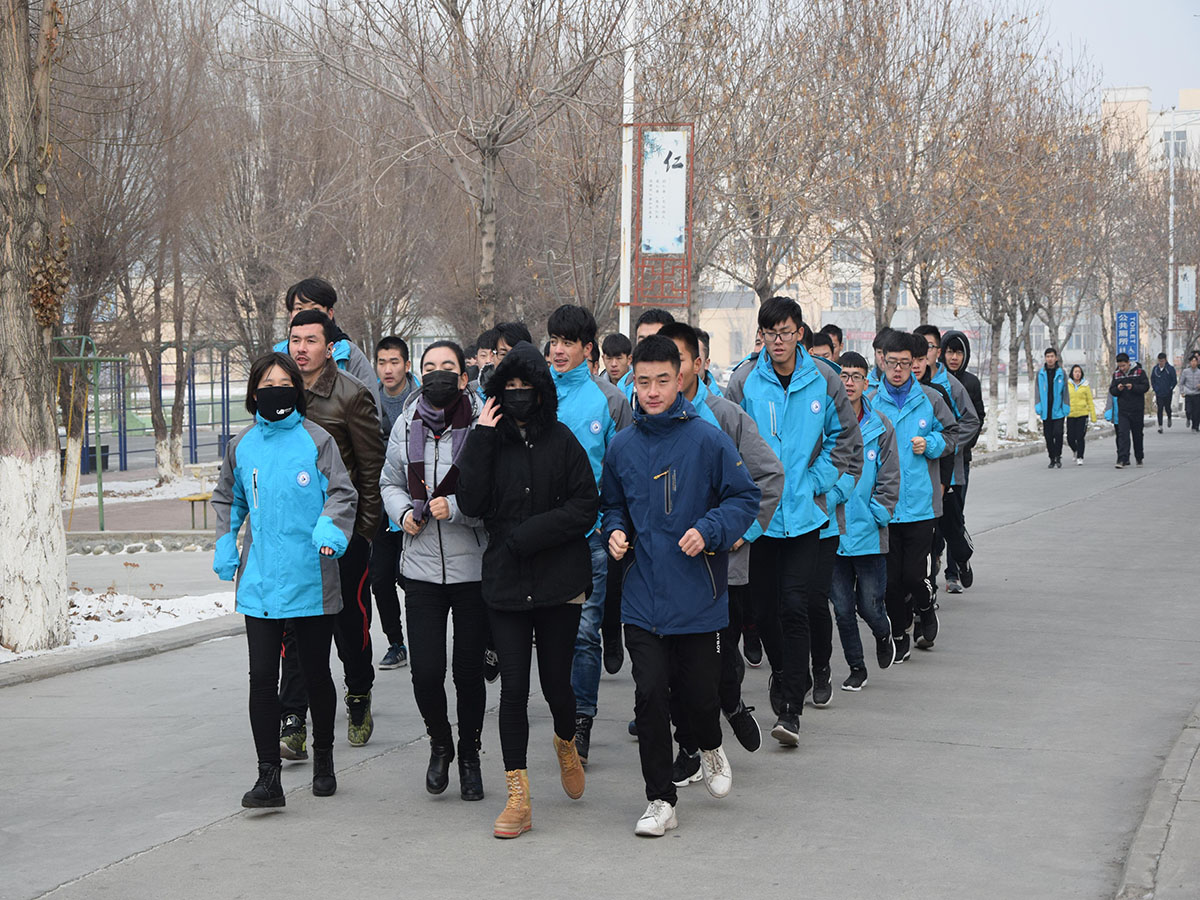 水建分院开展冬季大课间体育活动