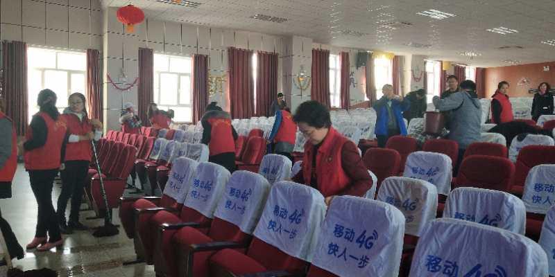 践行雷锋精神  巾帼志愿在行动 --学院女工委组织巾帼志愿者学雷锋活动