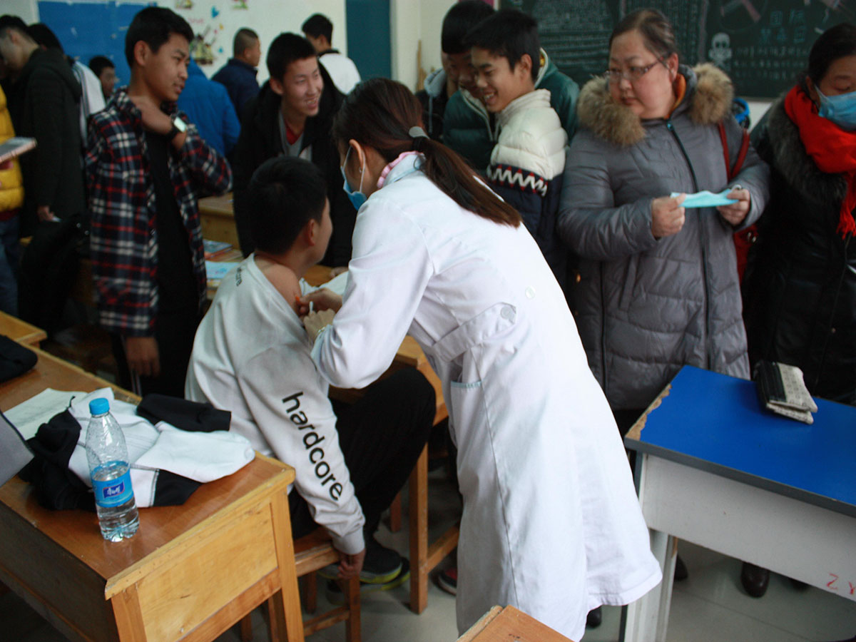 积极维护校园安全稳定 为创卫工作保驾护航