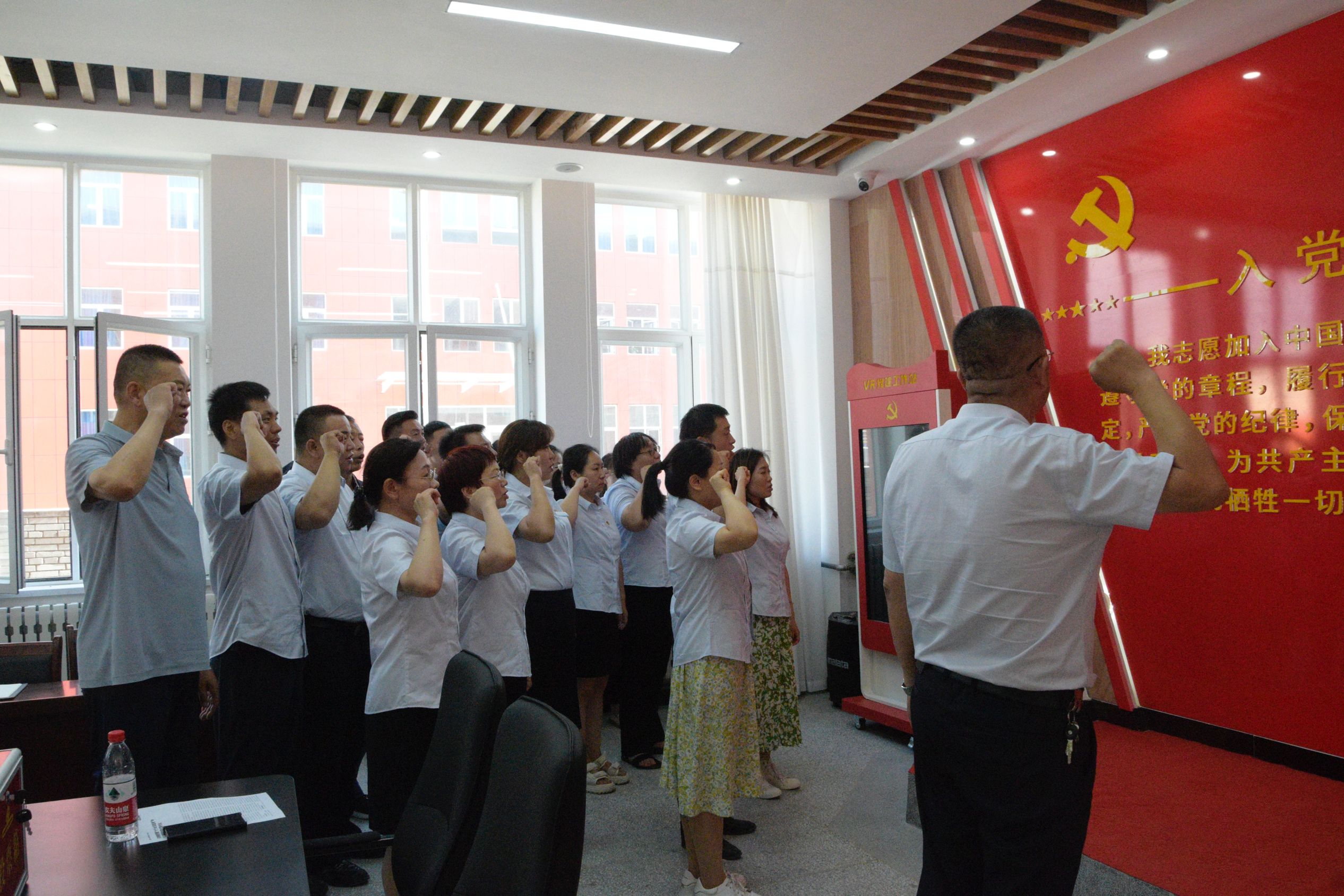 水利建筑工程分院开展庆七一“党旗映天山” 主题党日系列活动