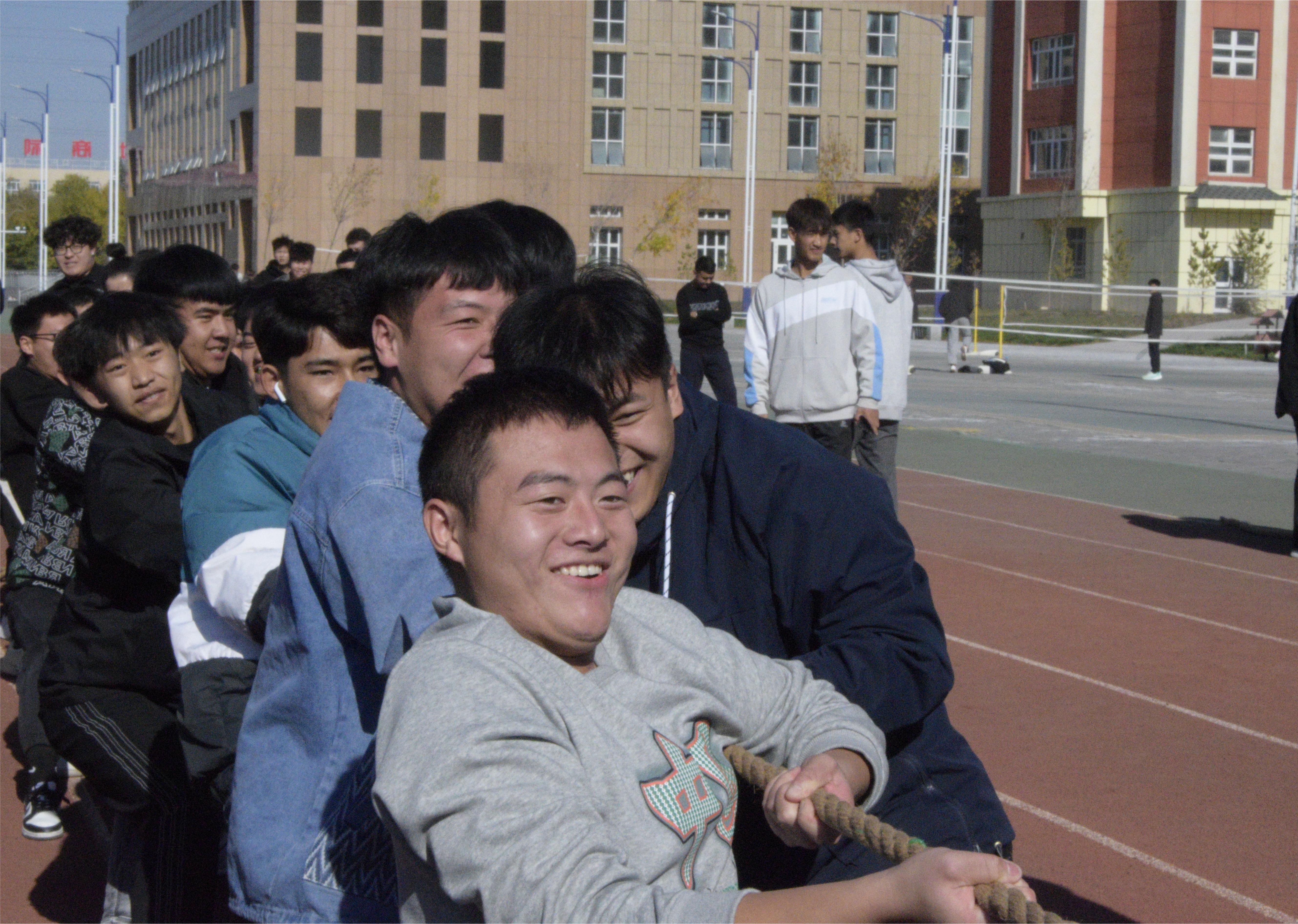 水利建筑工程分院举行2023年秋季趣味运动会