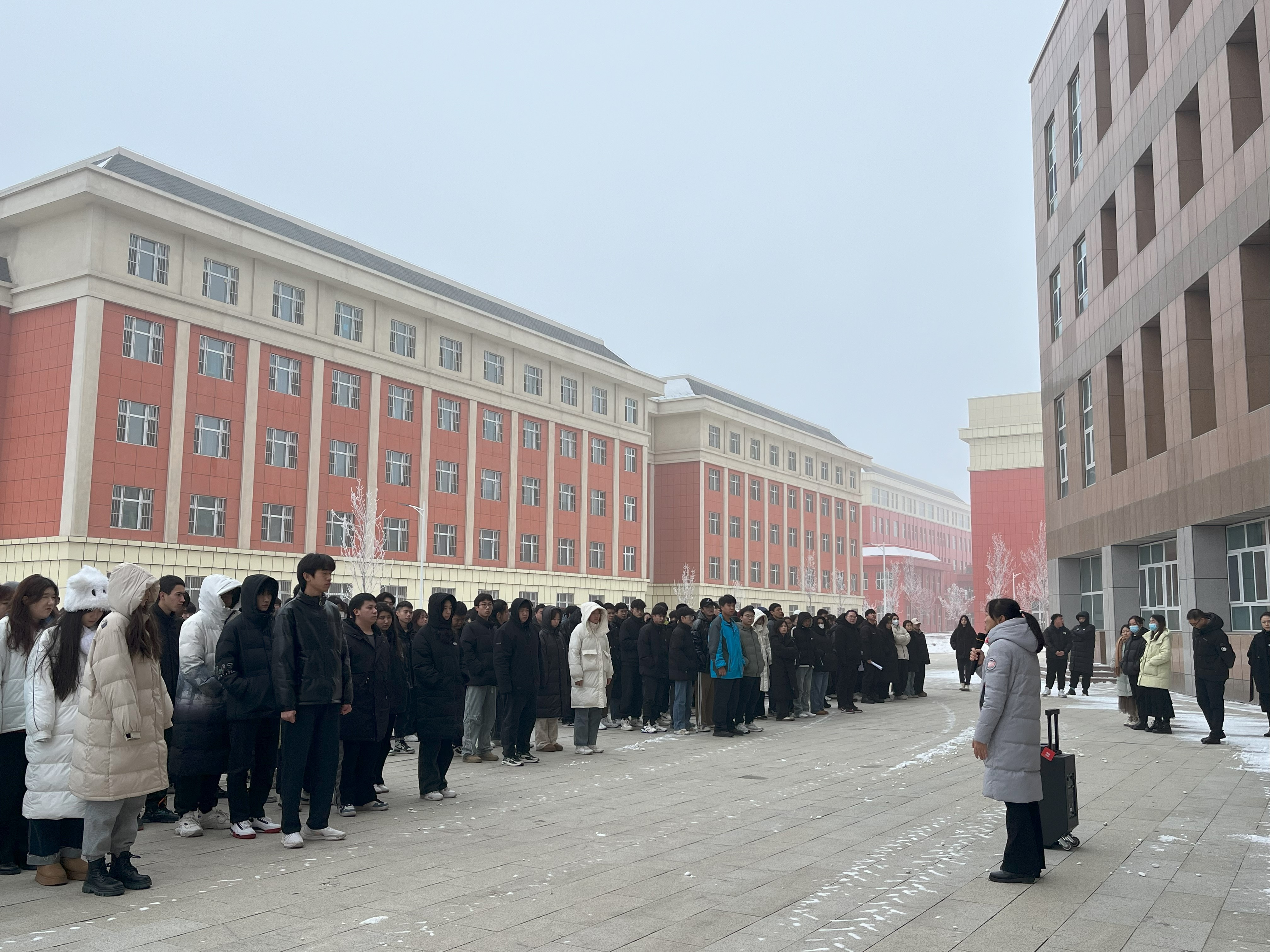防震记于心 演练践于行——食品工程学院（化工与环境工程学院）开展防震减灾应急疏散演练