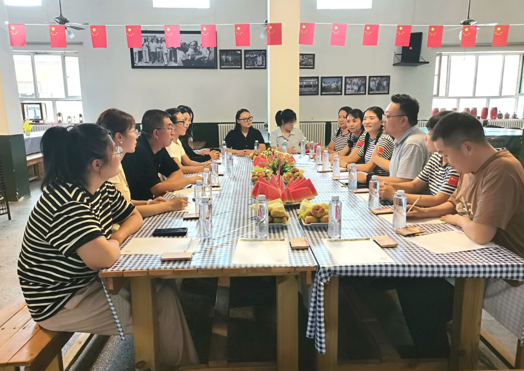 现代服务学院与戈壁印象文化旅游园开展旅游管理专业校企合作研讨