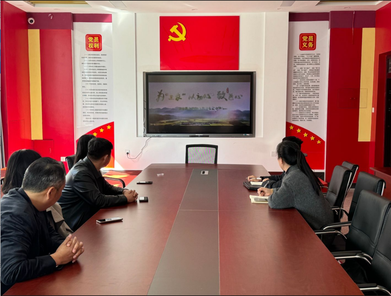 新疆富疆优品电子商务有限公司来数字商贸学院交流座谈