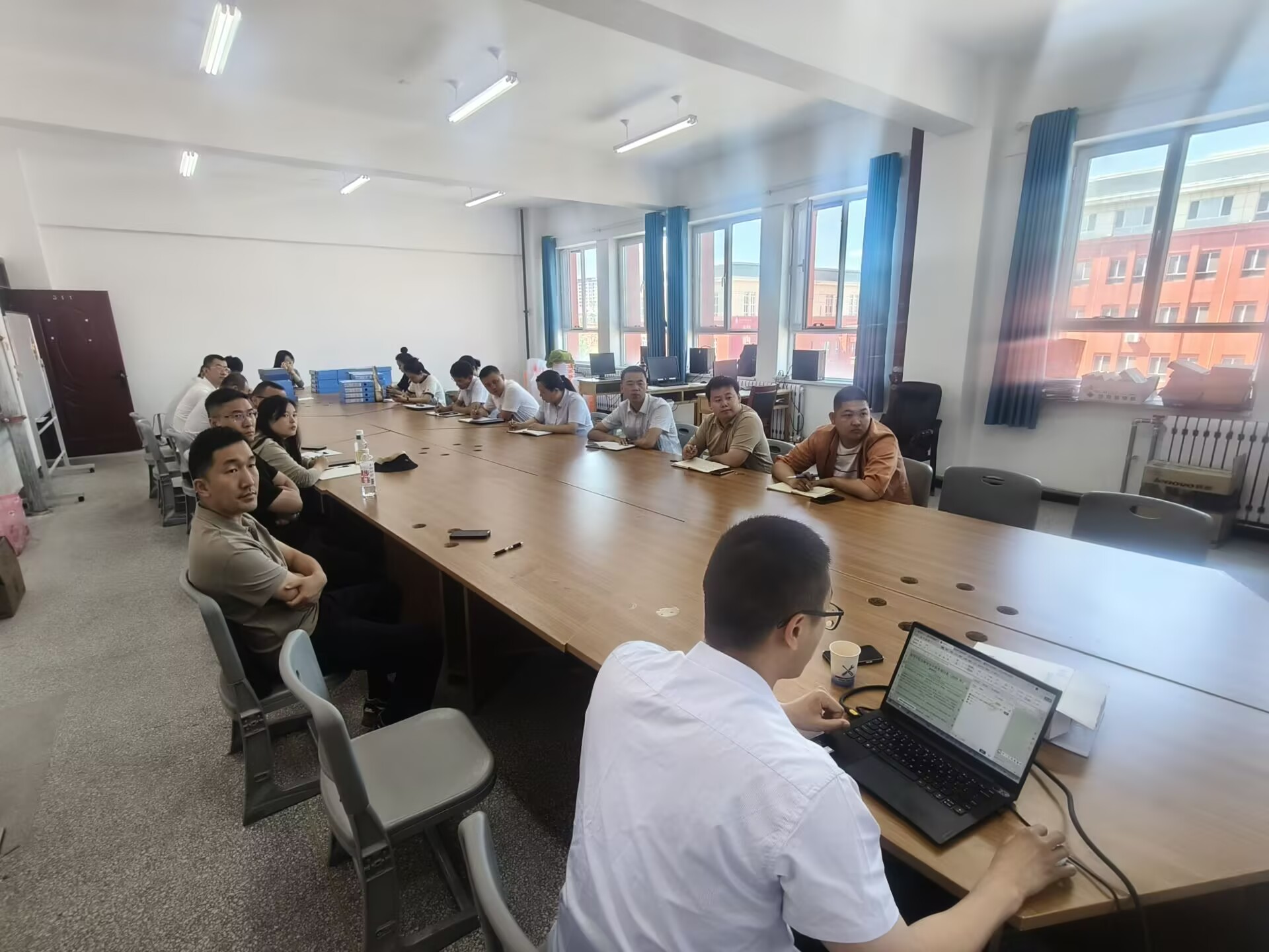 推进自查整改 筑牢安全屏障——教务处举办2025年实验室安全专项工作培训会 