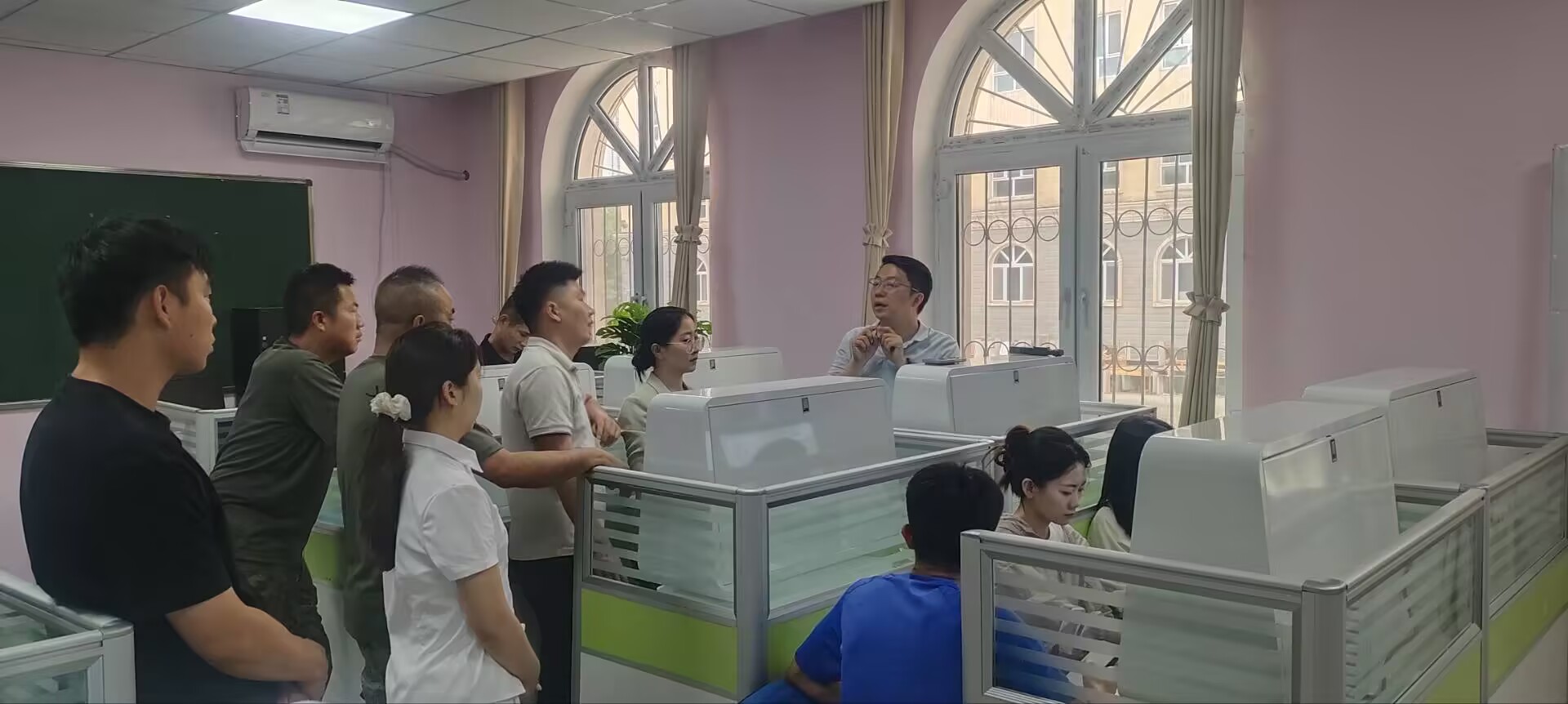 AI心理守护者入校园 beat365唯一官方网站心理健康服务再添“科技芯”