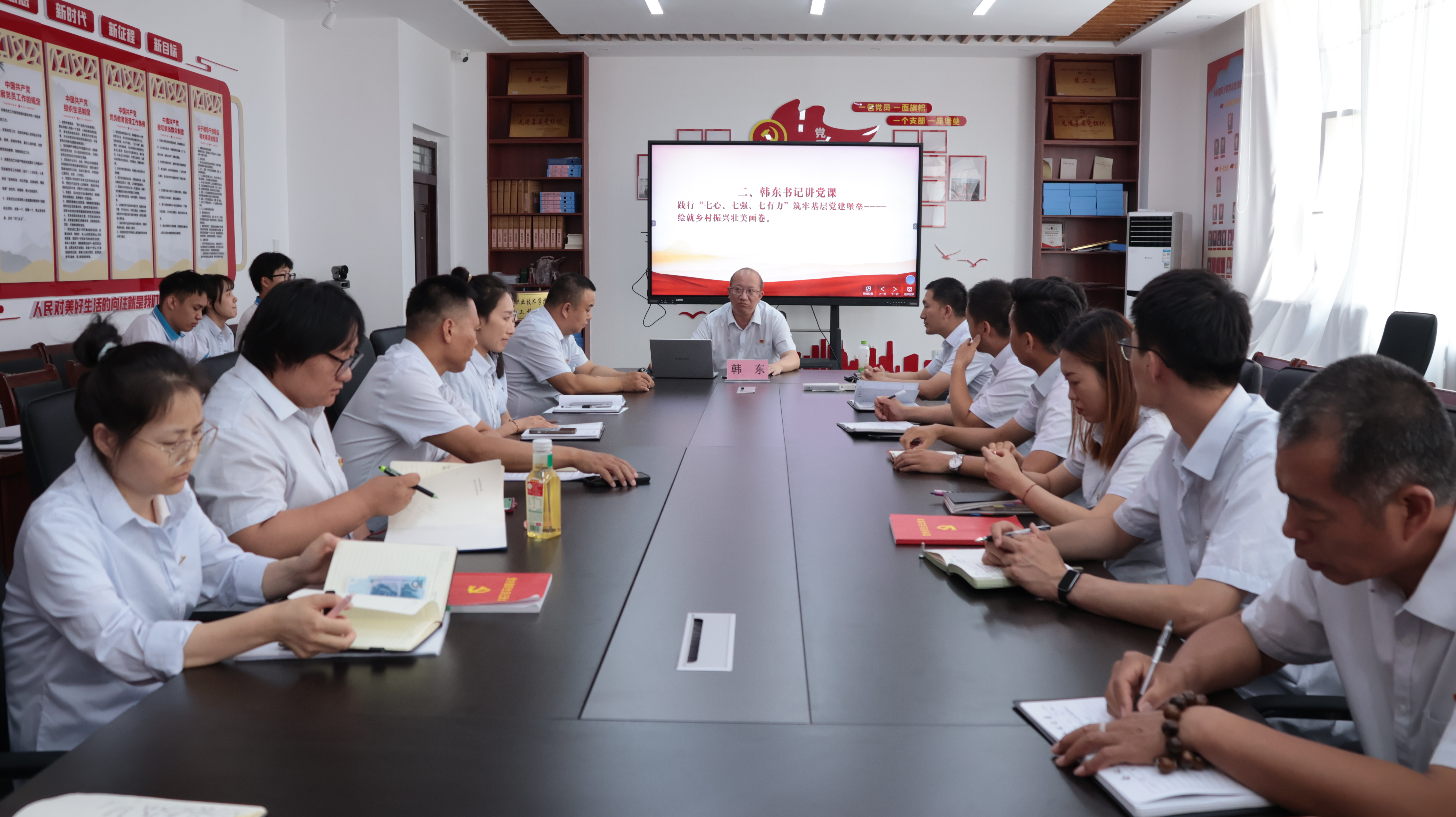 水利建筑工程学院举行“颂党恩 庆七一”主题党日活动