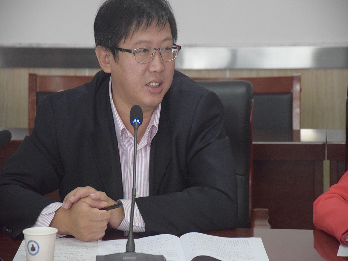 兵团职业院校章程指导座谈会在我院四楼会议室召开