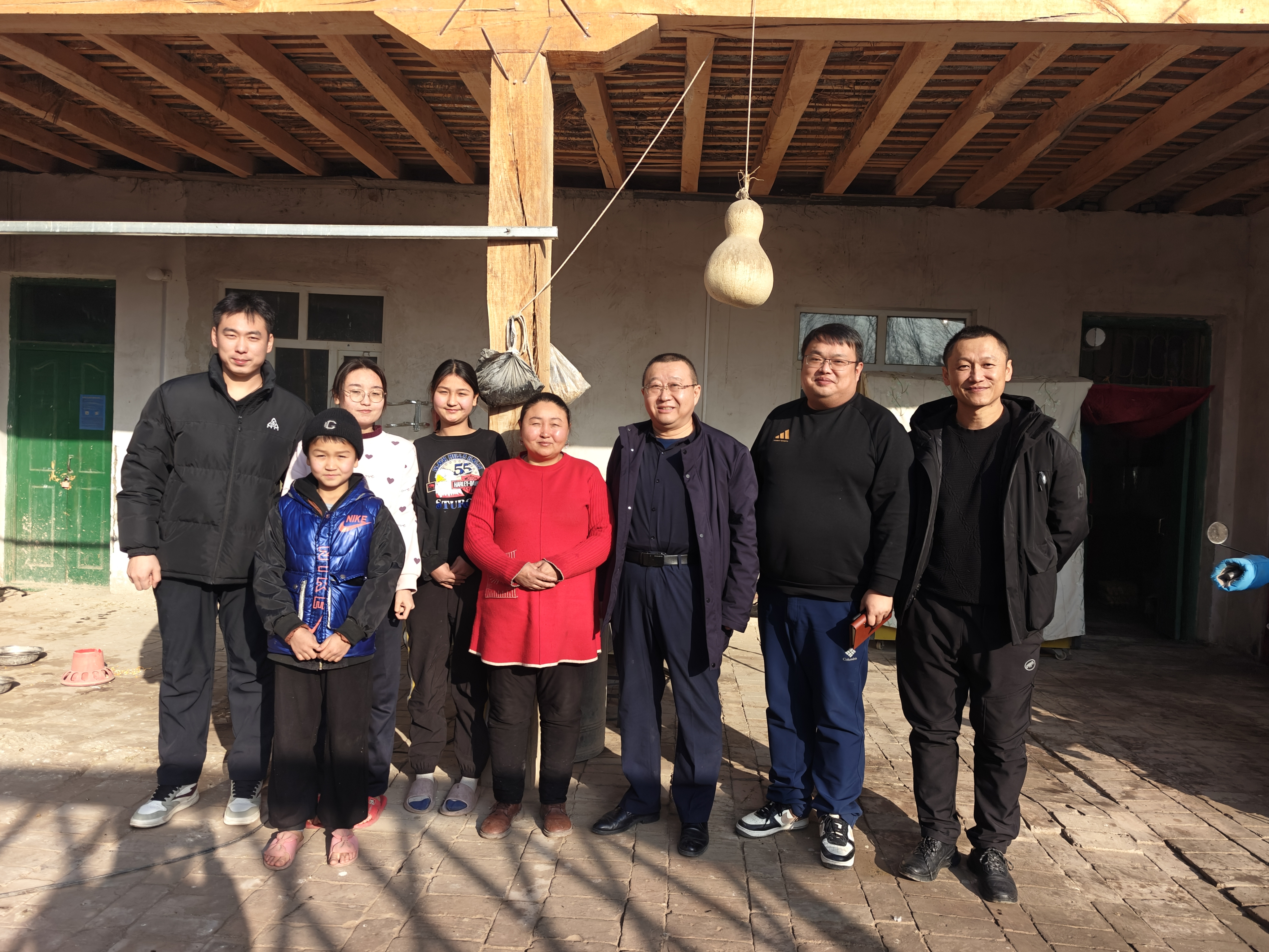 寒冬暖心送关怀 年味渐浓情更浓——beat365唯一官方网站开展寒假家访